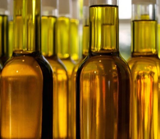 Il 25% degli extravergini in vendita sono contaminati da oli minerali EXTRAVERGINE oli minerali