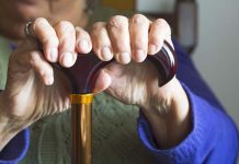 Anziani in Rsa, Movimento consumatori lancia la campagna “Paga la quota giusta”