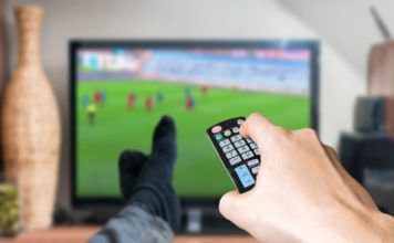 La distanza giusta per guardare il televisore (e perché spesso non è al posto giusto) calcio TELEVISORE
