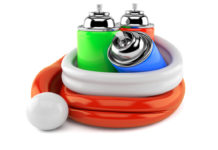 Maxi ritiro di spray per decorazioni natalizie: hanno sostanze cancerogene