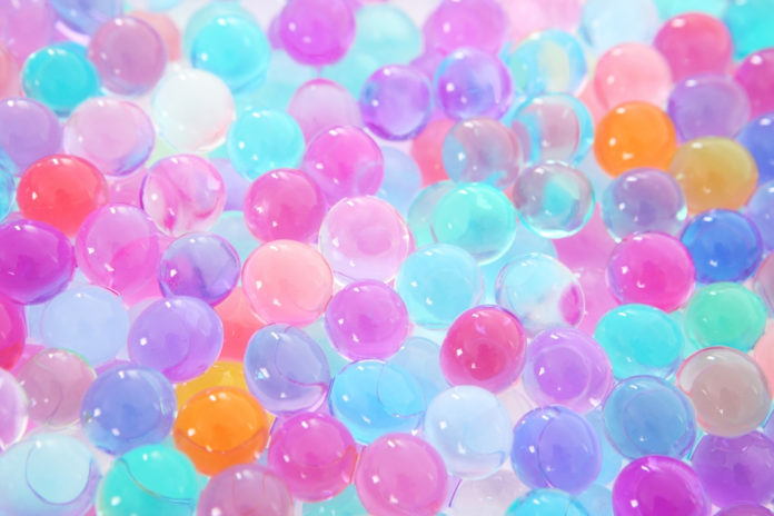 Le perle d'acqua colorate? Attenzione possono essere un pericolo per i  bambini