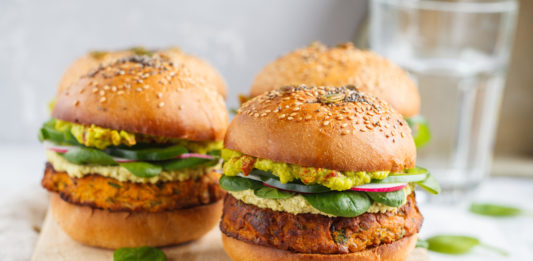 Veggie burger e salsiccia vegana? Salve le denominazioni di carne per i prodotti vegetali vegetale
