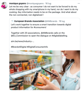 L’industria alimentare europea vuole l’etichetta digitale. Il no dei consumatori