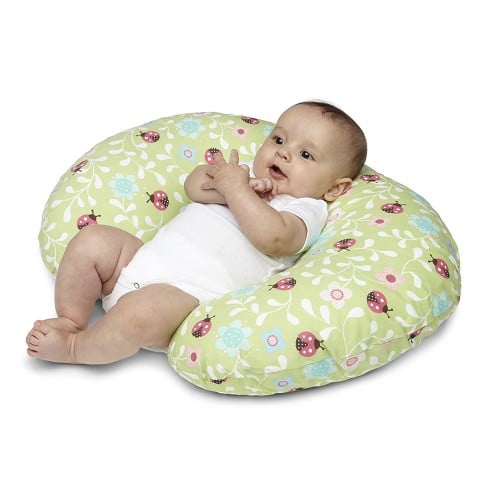 Cuscino per neonato: da quando usarlo e come sceglierlo 
