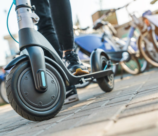 Monopattini elettrici, targa e assicurazione dal 16 maggio MONOPATTINI ELETTRICI