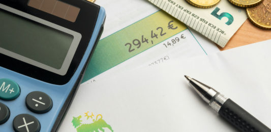 Aumenti bollette, parte la class action contro Eni Plenitude plenitude