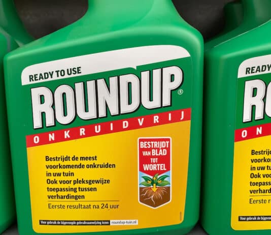 Glifosato, polemica negli Usa: Monsanto vuole cancellare i diritti dei futuri malati? bayer