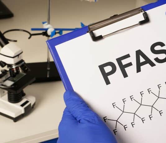 Pfas, l’agenzia europea Echa: il Tfa è tossico per la riproduzione pfas