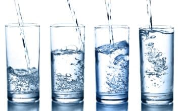 10 falsi miti da sfatare sull’acqua minerale ACQUA MIENRALE PFAS TFA