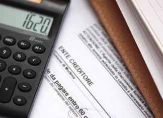 Cartelle non pagate, da gennaio scatta il blocco automatico di stipendi e pensioni pubbliche cartelle fisco debiti