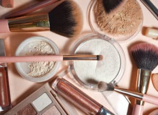 Cosmetici scintillanti, il lato oscuro delle nanoparticelle