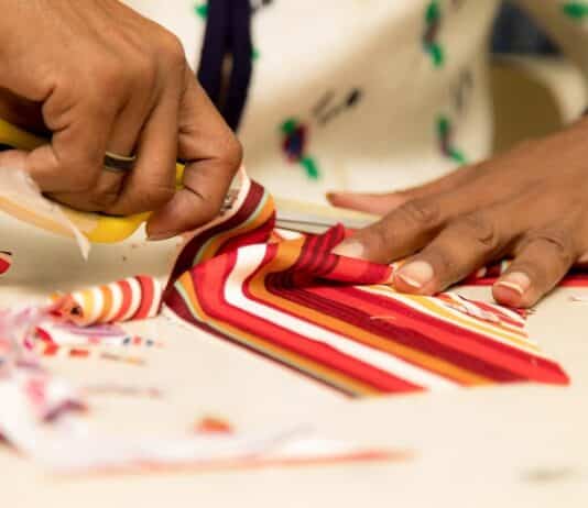 Caporalato e moda, vittoria della società civile: stralciato lo scudo penale per le grandi firme caporalato tessile