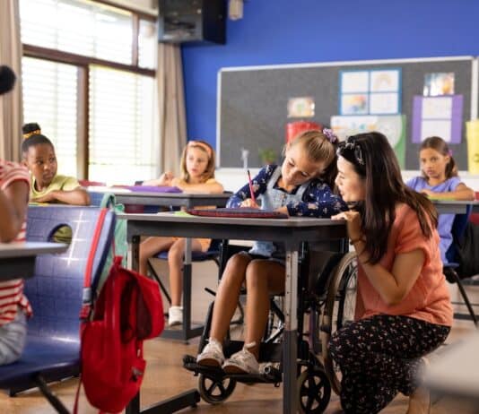 Consiglio d’Europa: l’Italia viola i diritti degli insegnanti di sostegno e degli alunni con disabilità sostegno