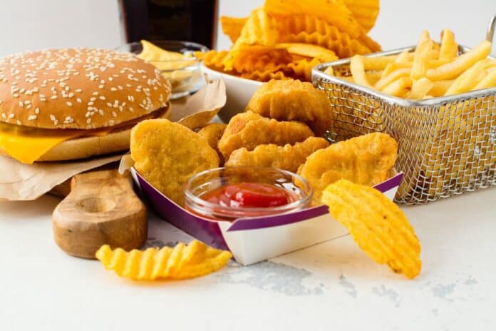 Assortment of fast food ULTRAPROCESSATI