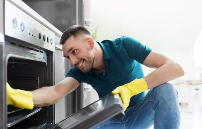 DETERGENTI PER FORNO