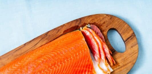 Salmone affumicato: come scegliere senza farsi affumicare SALMONE AFFUMICATO
