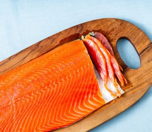 Salmone affumicato: come scegliere senza farsi affumicare SALMONE AFFUMICATO