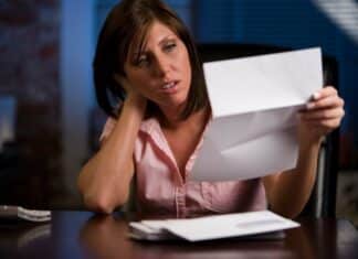 Telefonia, nuovi rincari in arrivo: Fastweb, Tim e WindTre aumentano i prezzi fino a 5 euro al mese telefonia