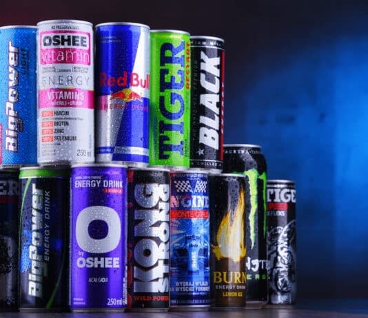 Energy drink, si consumano già a 9 anni: allarme dei pediatri ENERGY DRINK