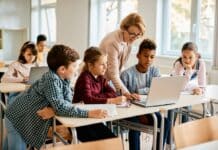 Scuola, obbligatorio lo Spid per il registro elettronico. E fino alle medie accesso solo per i genitori scuola registro