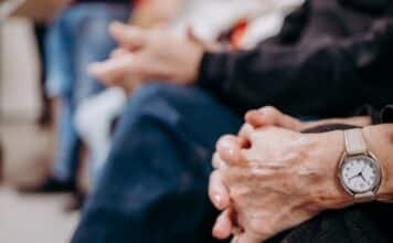 Volete i bollettini per pagare colf e badante? “Fatevi la Spid”