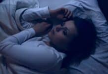 Playlist con suoni della natura per dormire meglio? Lo studio smentisce: disturbano la fase Rem dormire