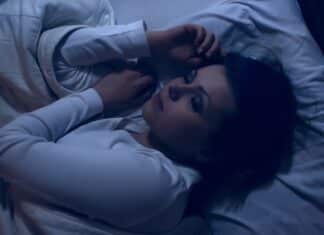 Playlist con suoni della natura per dormire meglio? Lo studio smentisce: disturbano la fase Rem dormire