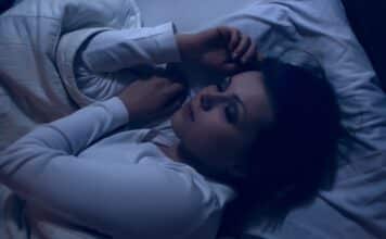 Playlist con suoni della natura per dormire meglio? Lo studio smentisce: disturbano la fase Rem dormire