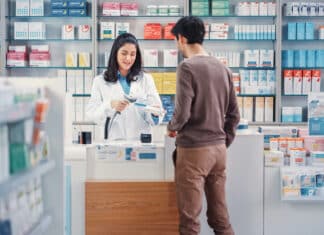 Esami in farmacia, chi brinda alla salute?