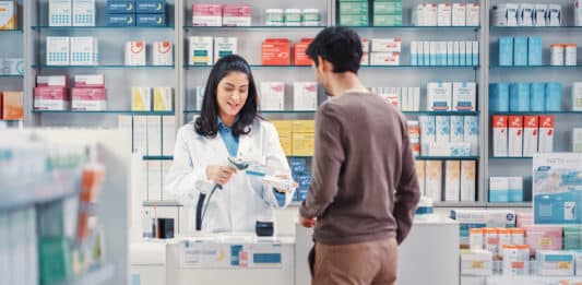 Esami in farmacia, chi brinda alla salute?