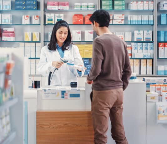 Esami in farmacia, chi brinda alla salute?