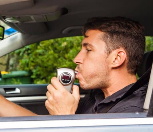 In vigore l’Alcolock per chi ha guidato in stato d’ebbrezza: 2mila euro per l’installazione alcolock