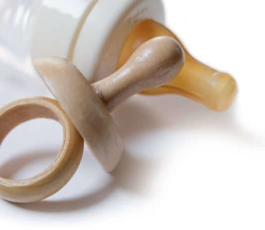 Latte per neonati, ora tocca a Danone: 70 lotti richiamati per la tossina cereulide CEREULIDE LATTE PER NEONATI