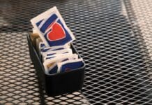 Microplastiche nello zucchero, lo studio italiano scopre quelle “invisibili” ZUCCHERO MICROPLASTICHE