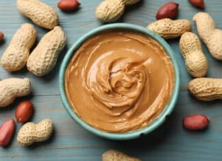 Burro d’arachidi: molte le qualità nutrizionali, ma occhio a quantità e composizione arachidi