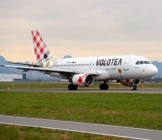 Voli cancellati, “Volotea mi ha proposto un cambio a caro prezzo. Può farlo?” volotea volo