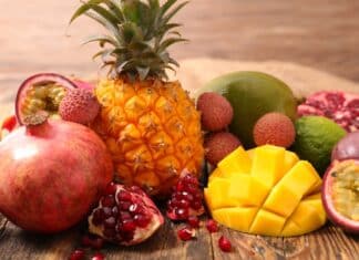 Pesticidi vietati in Ue, Francia blocca import di mango e avocado contaminati frutta pesticidi