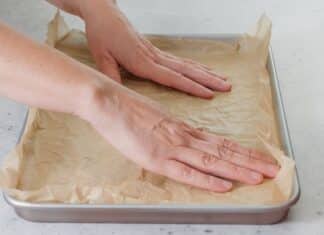 Carta da forno e Pfas, il ciclo perverso: da noi all’ambiente (e ritorno) carta da forno