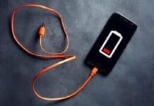 Smartphone, e-bike e tablet: come ricaricare le batterie senza rovinarle RICARICARE LA BATTERIA