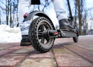 Monopattini elettrici, Mimit chiarisce i nuovi obblighi ma non interviene sui ritardi