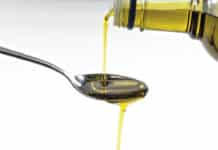 Come cambia l’extravergine quando si apre la bottiglia per cucinare EXTRAVERGINE BOTTIGLIA