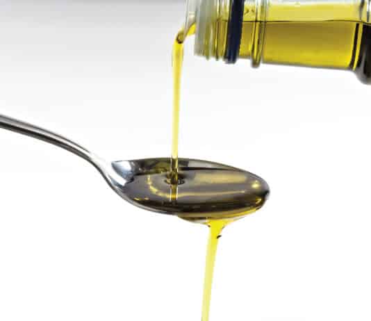 Come cambia l’extravergine quando si apre la bottiglia per cucinare EXTRAVERGINE BOTTIGLIA