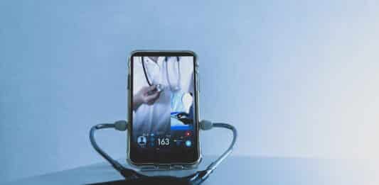 Intelligenza artificiale e salute, metà delle risposte sono sbagliate (anche se sembrano perfette) intelligenza artificiale