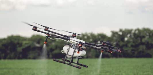 L’Italia apre ai pesticidi dai droni droni drone