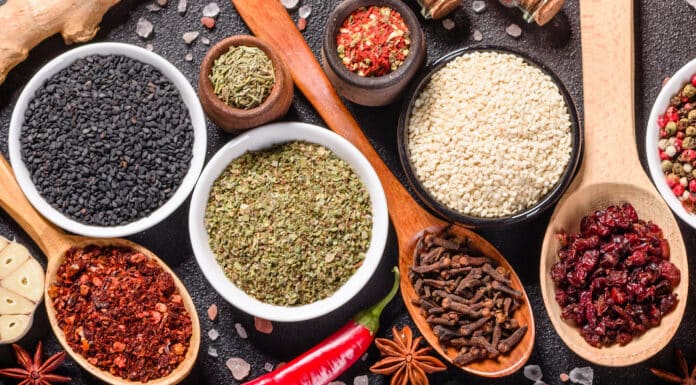 Pesticidi vietati in Ue: Foodwatch li trova in riso, té, paprika e cumino