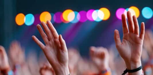 Dal token al braccialetto, la moneta dei concerti che fa felici gli organizzatori