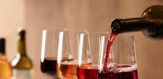Veneto, Pfas in 75 campioni su 76 di vino prodotto nell’aria contaminata vino pfas