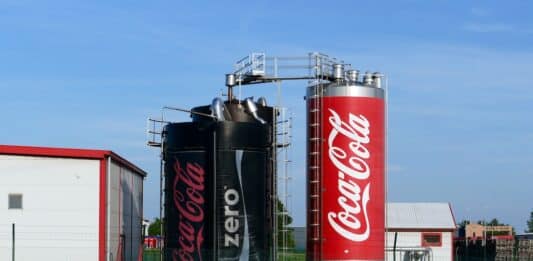 Colombia, comunità vince contro Coca-Cola: freno allo sfruttamento idrico coca-cola