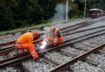 Estate in treno, incubo deviazioni e navette: la mappa dei lavori a luglio e agosto treno, treni
