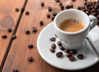 Caffè, report choc: contiene troppi pesticidi (più della metà vietati dall’Ue)